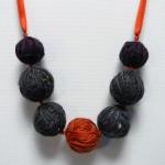 Wool yarn beads necklace - ..