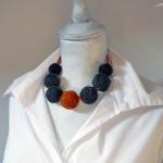 Wool yarn beads necklace - ..