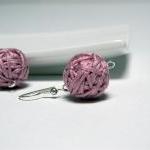 DUSTY PINK cotton yarn bead..