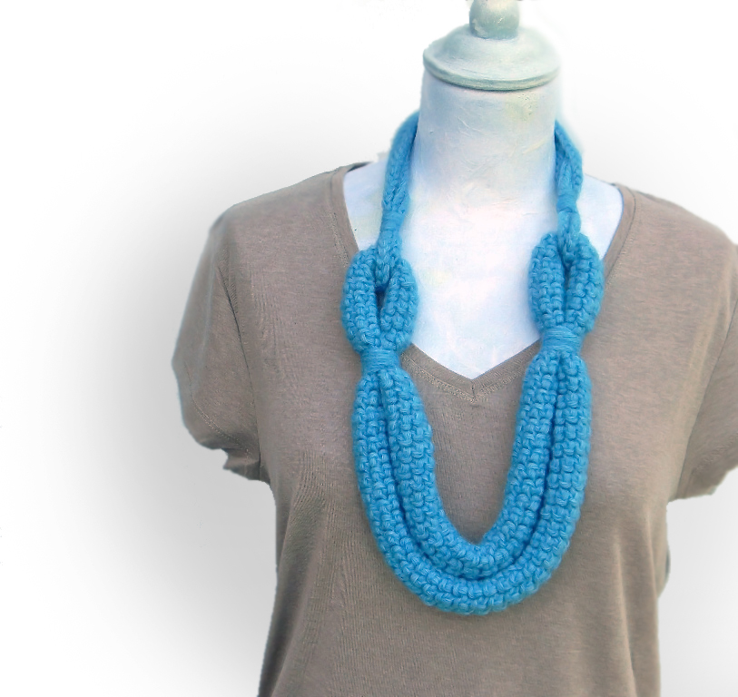 SKY BLUE crocheted wool yarn necklace Aurora