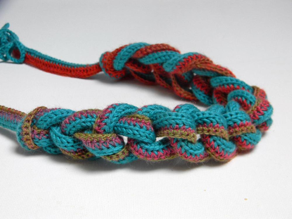 Blue green and mixed colors knitted and crocheted wool yarn necklace, knotted chain necklace, coral red, olive green, fuchsia